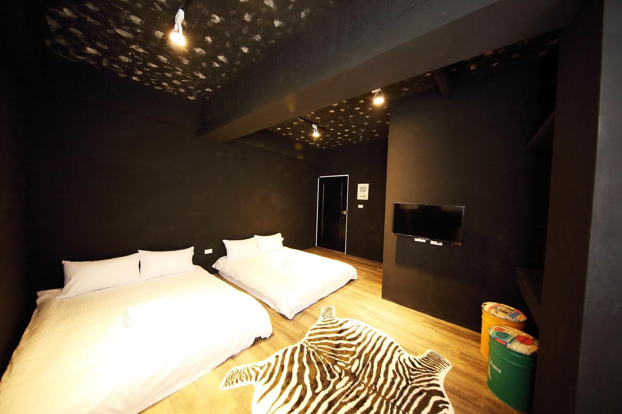 Pier 2 Apartment Kaohsiung Exterior photo